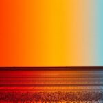 Színes absztrakt háttér, amely a futófólia telepítési tippeire utal.