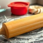 Tupperware sodrófa és konyhai eszközök a tésztakészítéshez